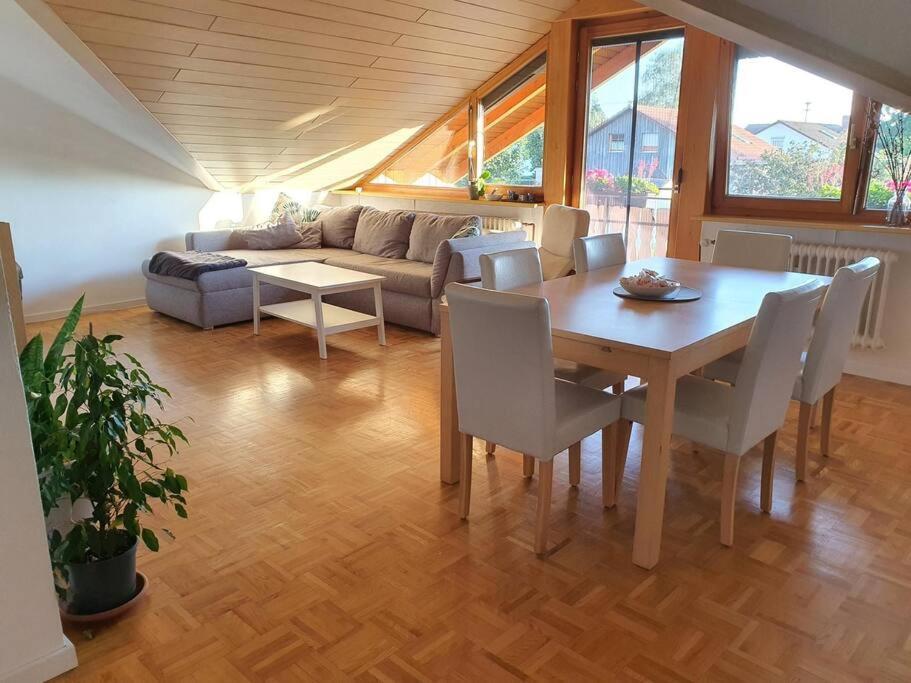 Gemuetliche Wohnung Bei Bad Waldsee Mit Balkon Luaran gambar
